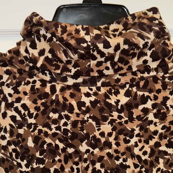 NWT Isaac Mizrahi Live leopard print turtle neck bodysuit - Picture 4 of 10